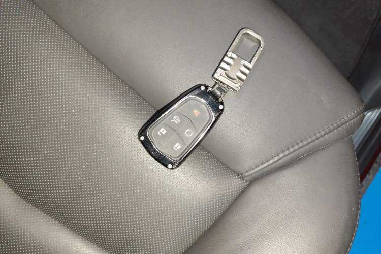 Used Cadillac XT5 2018 25T Luxury Model Vehicle Key