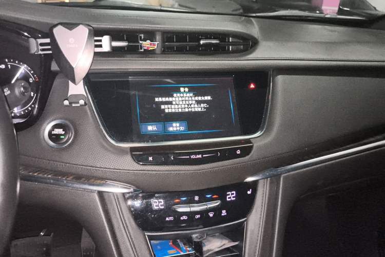 Used Cadillac XT5 2018 28E Four-Wheel Drive Tech Version Audio And AC Panel