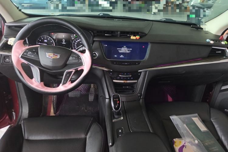 Used Cadillac XT5 2018 25T Luxury Model Center Console