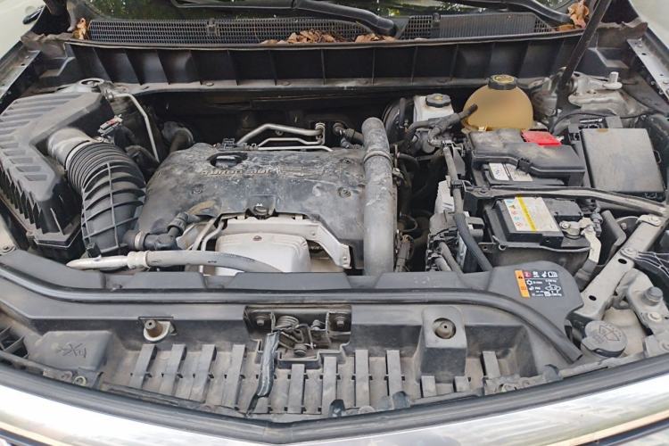 Used Cadillac XT5 2018 25T Luxury Model Engine Bay