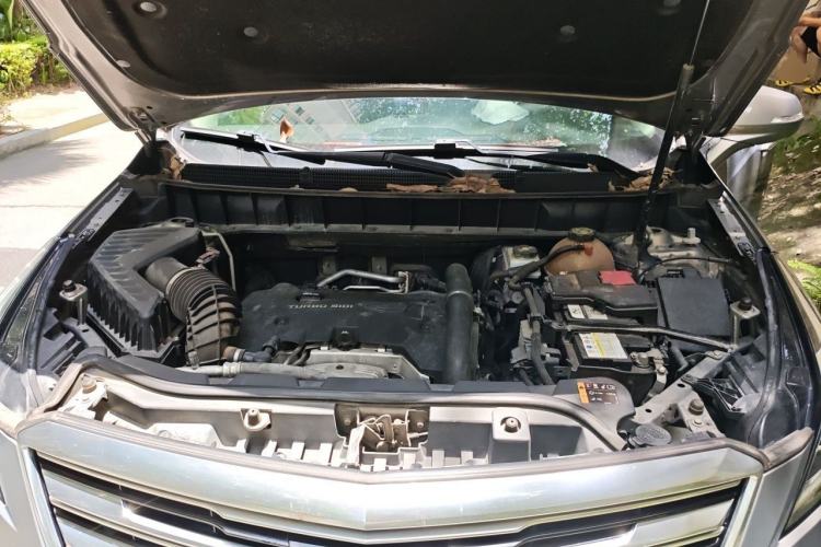 Used Cadillac XT5 2018 25T Luxury Model Engine Bay