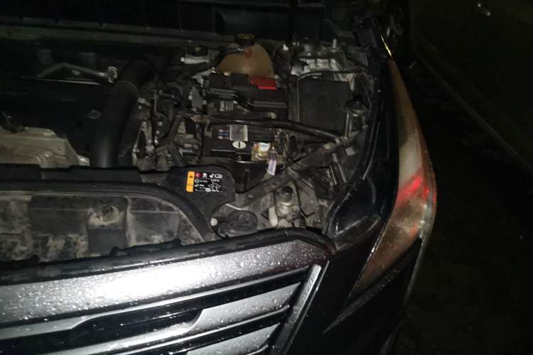 Used Cadillac XT5 2018 25T Luxury Model Engine Bay Left