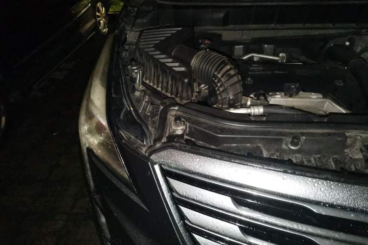 Used Cadillac XT5 2018 25T Luxury Model Engine Bay Right
