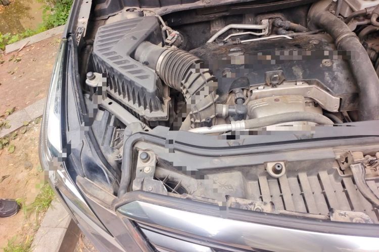Used Cadillac XT5 2018 25T Luxury Model Engine Bay Right