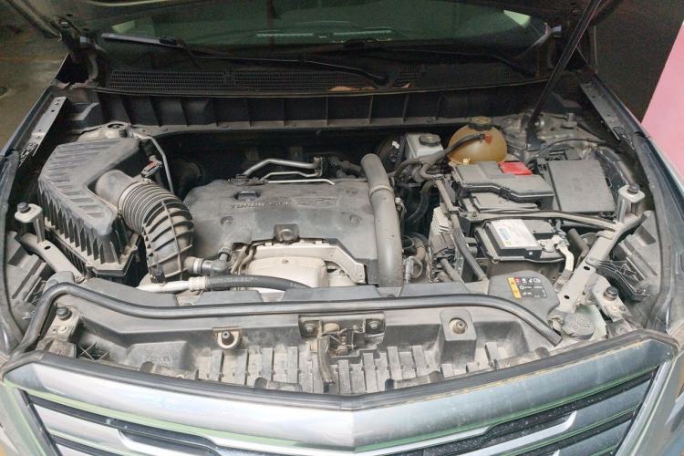 Used Cadillac XT5 2018 25T Luxury Model Engine Bay