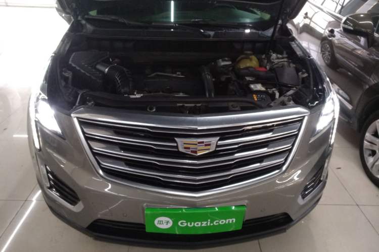 Used Cadillac XT5 2018 25T Luxury Model Engine Bay