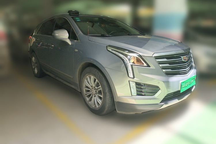 Used Cadillac XT5 2018 25T Luxury Model Front Right 45 Deg