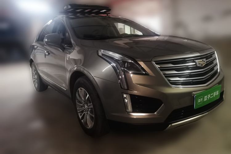 Used Cadillac XT5 2018 28T Four-Wheel Drive Luxury Model Front Right 45 Deg