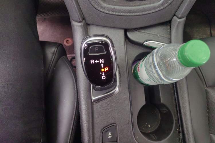 Used Cadillac XT5 2018 25T Luxury Model Gear Lever