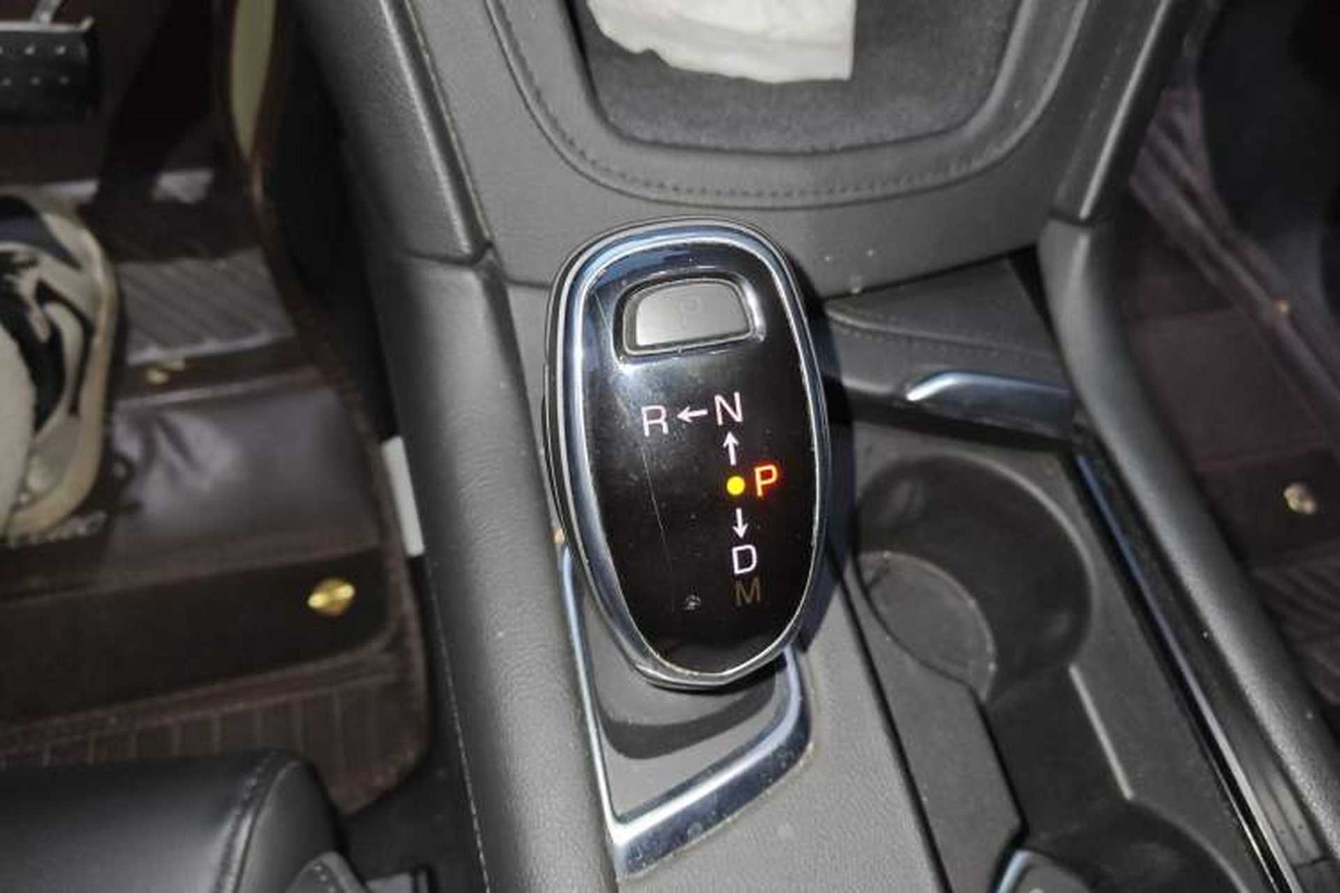 Used Cadillac XT5 2018 25T Luxury Model Gear Lever