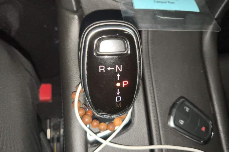 Used Cadillac XT5 2018 28E Four-Wheel Drive Tech Version Gear Lever