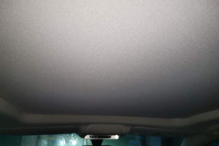 Used Cadillac XT5 2018 25T Luxury Model Headliner