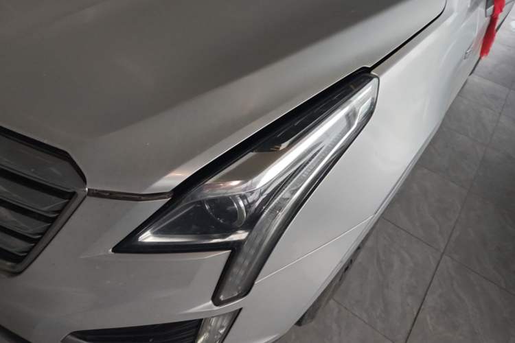Used Cadillac XT5 2018 25T Luxury Model Left Front Headlight