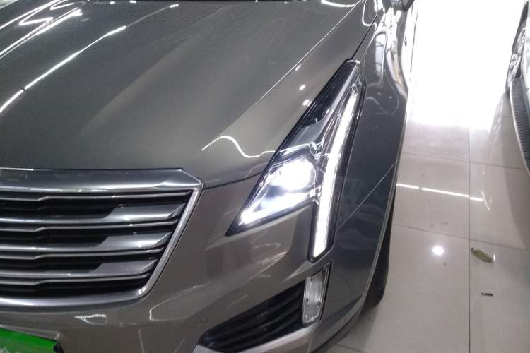Used Cadillac XT5 2018 25T Luxury Model Left Front Headlight