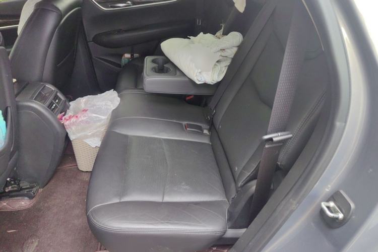 Used Cadillac XT5 2018 25T Luxury Model Left Rear Seat