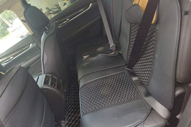 Used Cadillac XT5 2018 25T Luxury Model Left Rear Seat