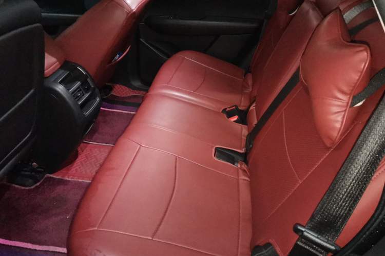 Used Cadillac XT5 2018 25T Luxury Model Left Rear Seat
