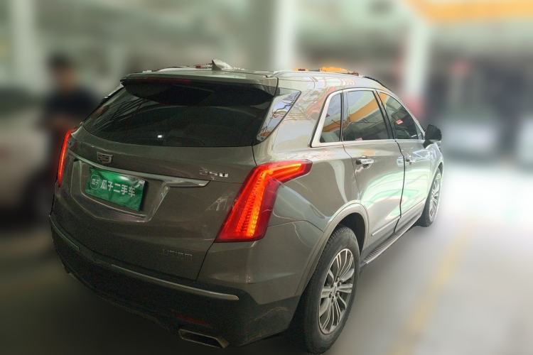 Used Cadillac XT5 2018 25T Luxury Model Rear Right 45 Deg