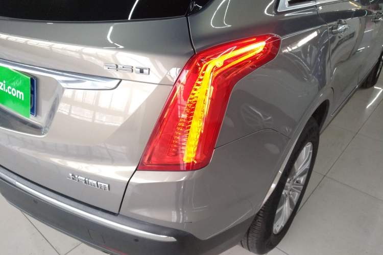 Used Cadillac XT5 2018 25T Luxury Model Right Rear Taillight