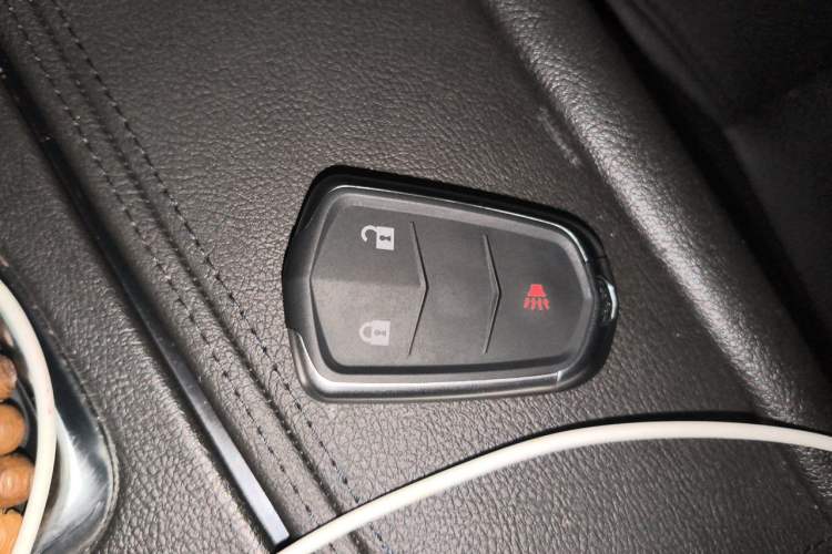 Used Cadillac XT5 2018 28E Four-Wheel Drive Tech Version Vehicle Key