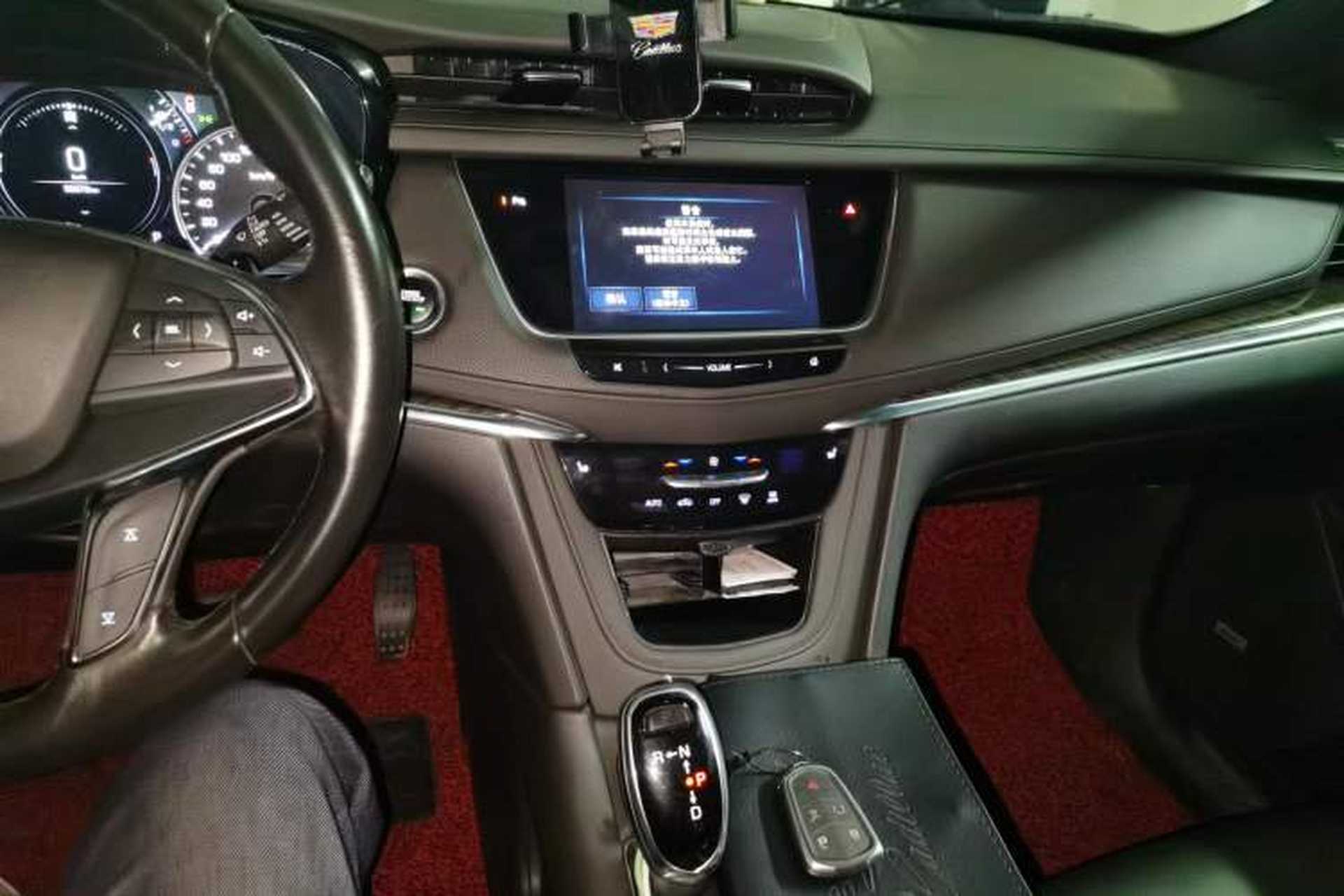 Used Cadillac XT5 2018 25T Luxury Model Audio And AC Panel