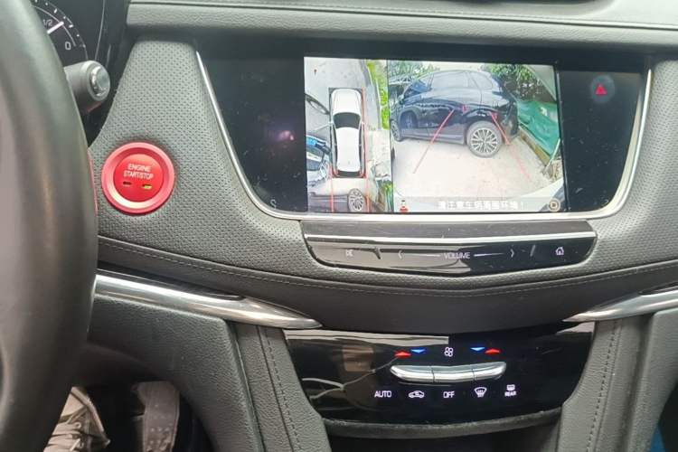Used Cadillac XT5 2018 25T Tech Model Audio And AC Panel