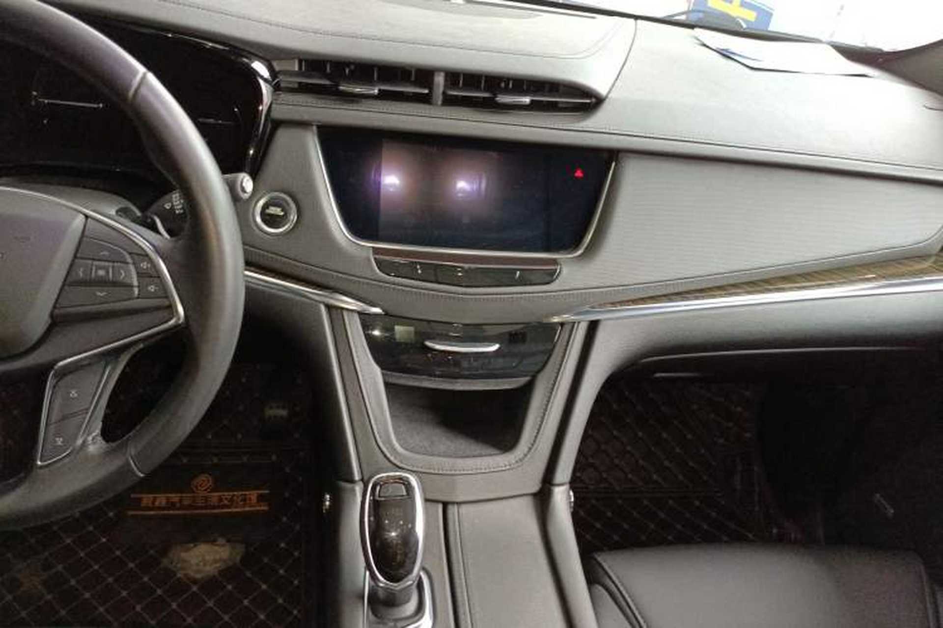 Used Cadillac XT5 2018 25T Tech Model Audio And AC Panel
