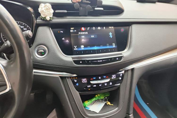 Used Cadillac XT5 2018 28E Four-Wheel Drive Tech Version Audio And AC Panel