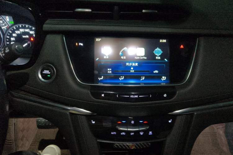 Used Cadillac XT5 2018 25T Luxury Model Audio And AC Panel