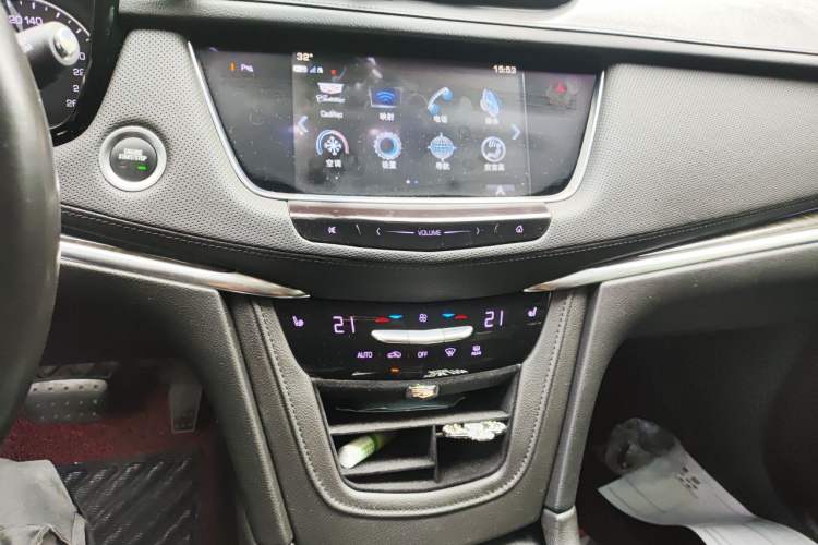 Used Cadillac XT5 2018 25T Luxury Model Audio And AC Panel