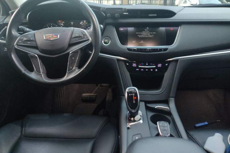 Used Cadillac XT5 2018 25T Luxury Model Audio And AC Panel