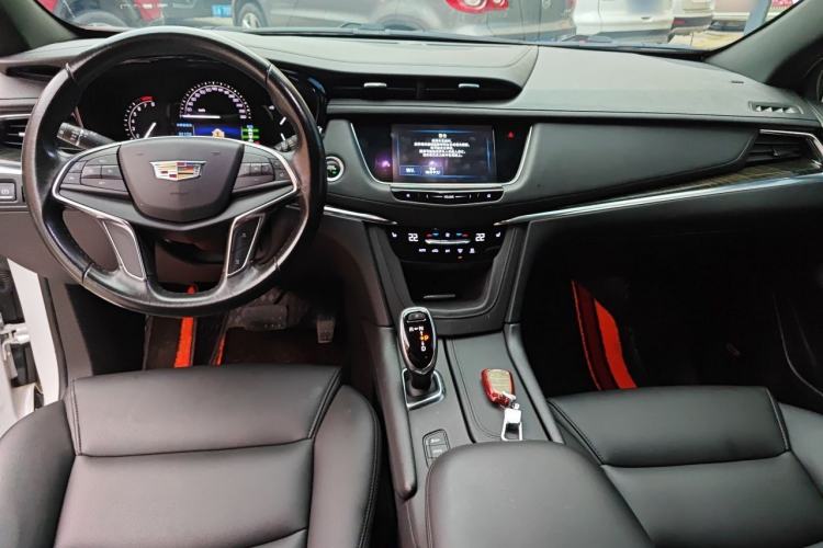 Used Cadillac XT5 2018 28E Four-Wheel Drive Tech Version Center Console