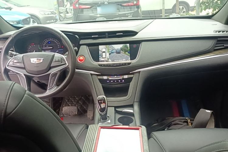Used Cadillac XT5 2018 25T Tech Model Center Console