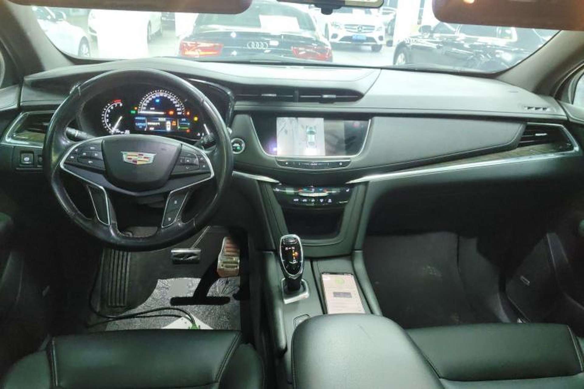 Used Cadillac XT5 2018 28E Four-Wheel Drive Tech Version Center Console