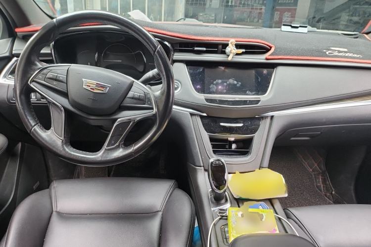 Used Cadillac XT5 2018 28E Four-Wheel Drive Tech Version Center Console