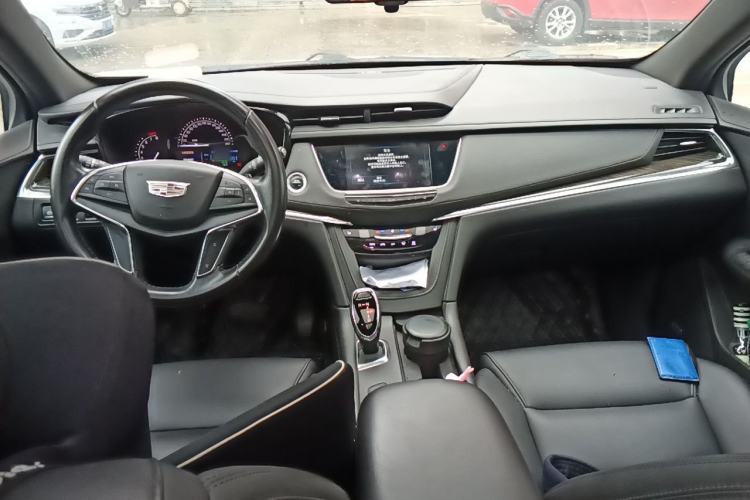 Used Cadillac XT5 2018 28E Four-Wheel Drive Tech Version Center Console
