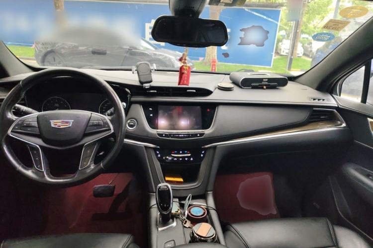 Used Cadillac XT5 2018 28E Four-Wheel Drive Leading Version Center Console