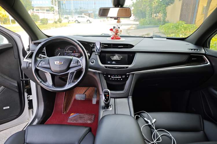 Used Cadillac XT5 2018 28E Four-Wheel Drive Tech Version Center Console