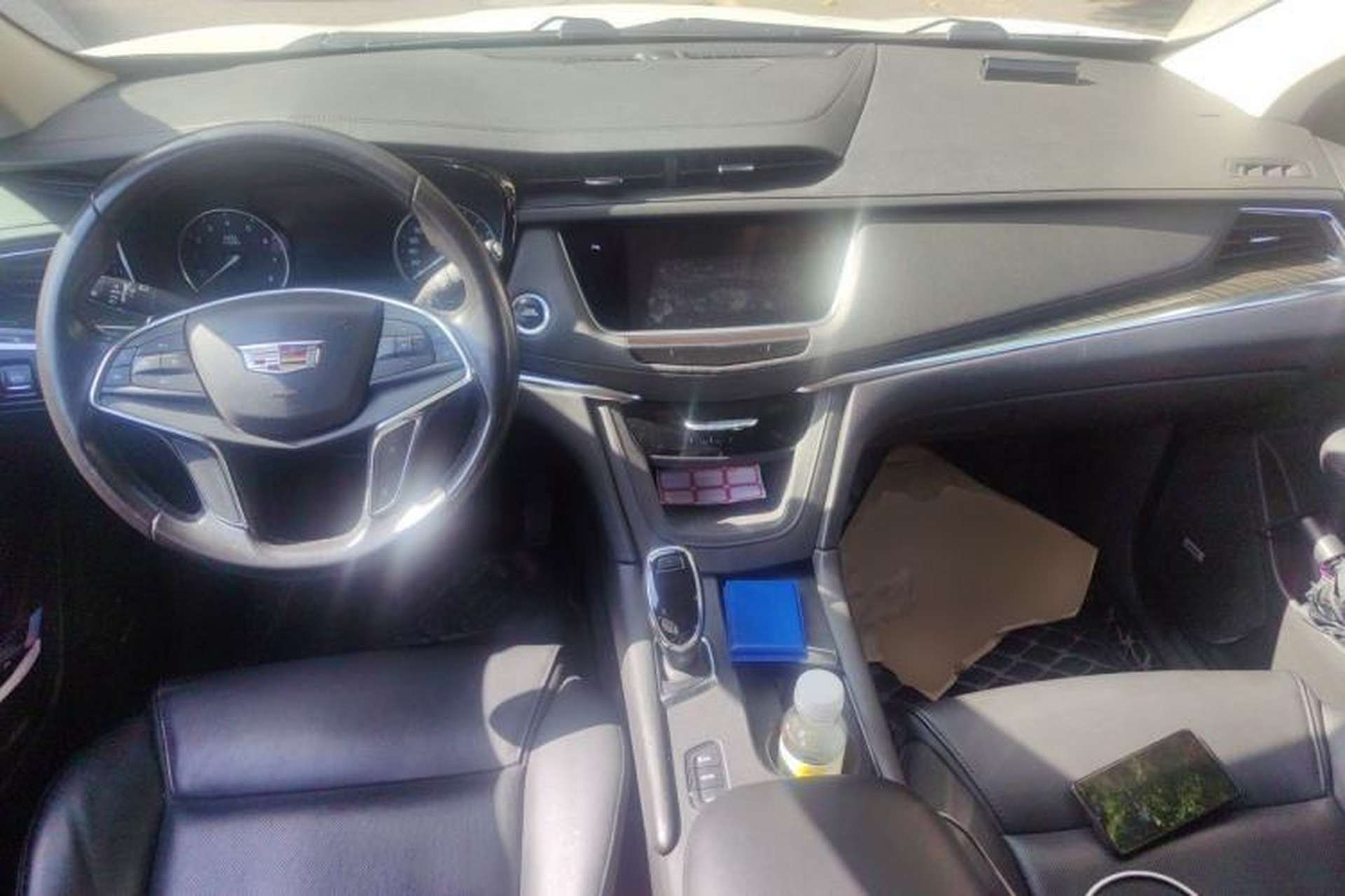 Used Cadillac XT5 2018 28T Four-Wheel Drive Luxury Model Center Console