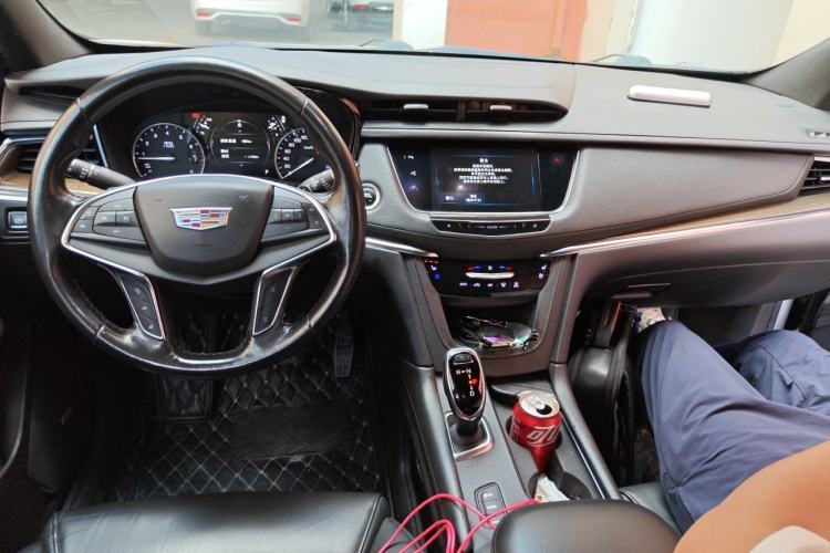 Used Cadillac XT5 2018 28E Four-Wheel Drive Leading Version Center Console