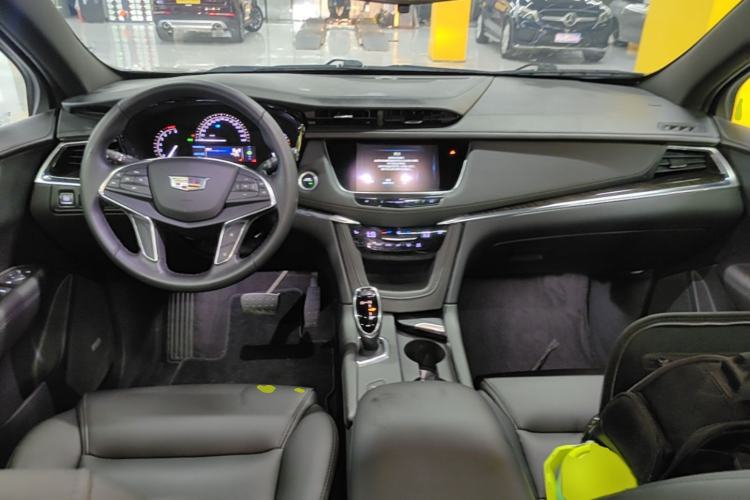 Used Cadillac XT5 2018 28E Four-Wheel Drive Tech Version Center Console