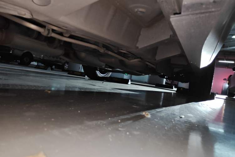 Used Cadillac XT5 2018 28E Four-Wheel Drive Leading Version Chassis Front Left