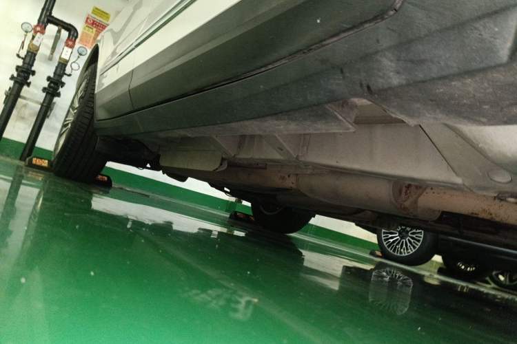 Used Cadillac XT5 2018 25T Luxury Model Chassis Front Right