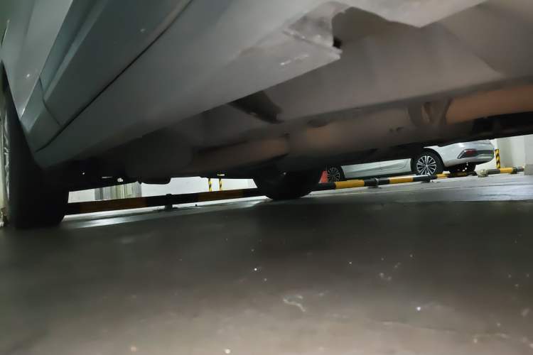 Used Cadillac XT5 2018 28E Four-Wheel Drive Tech Version Chassis Front Right