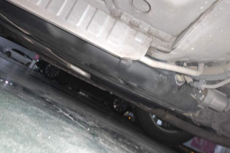 Used Cadillac XT5 2018 28E Four-Wheel Drive Tech Version Chassis Rear Left