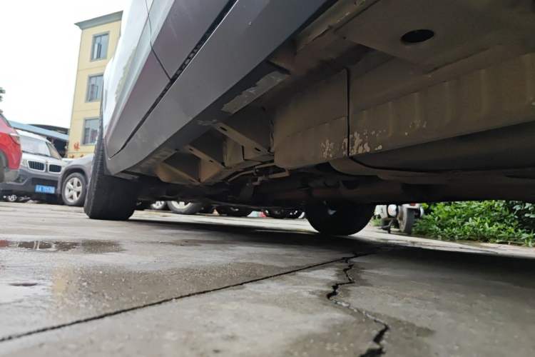 Used Cadillac XT5 2018 28E Four-Wheel Drive Tech Version Chassis Rear Left