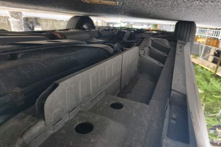 Used Cadillac XT5 2018 25T Luxury Model Chassis Rear Left