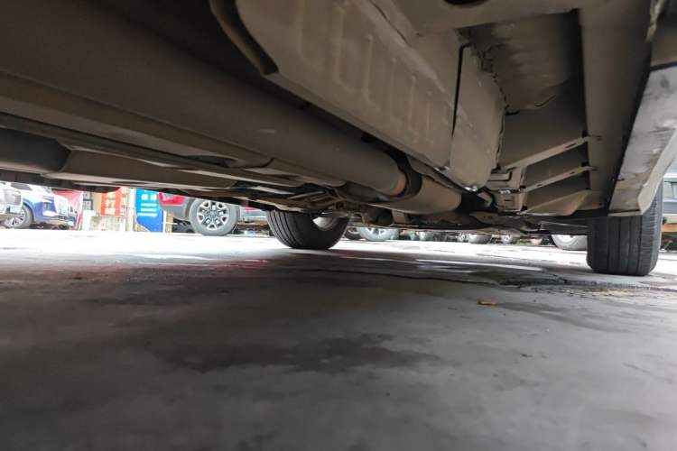 Used Cadillac XT5 2018 28E Four-Wheel Drive Tech Version Chassis Rear Right