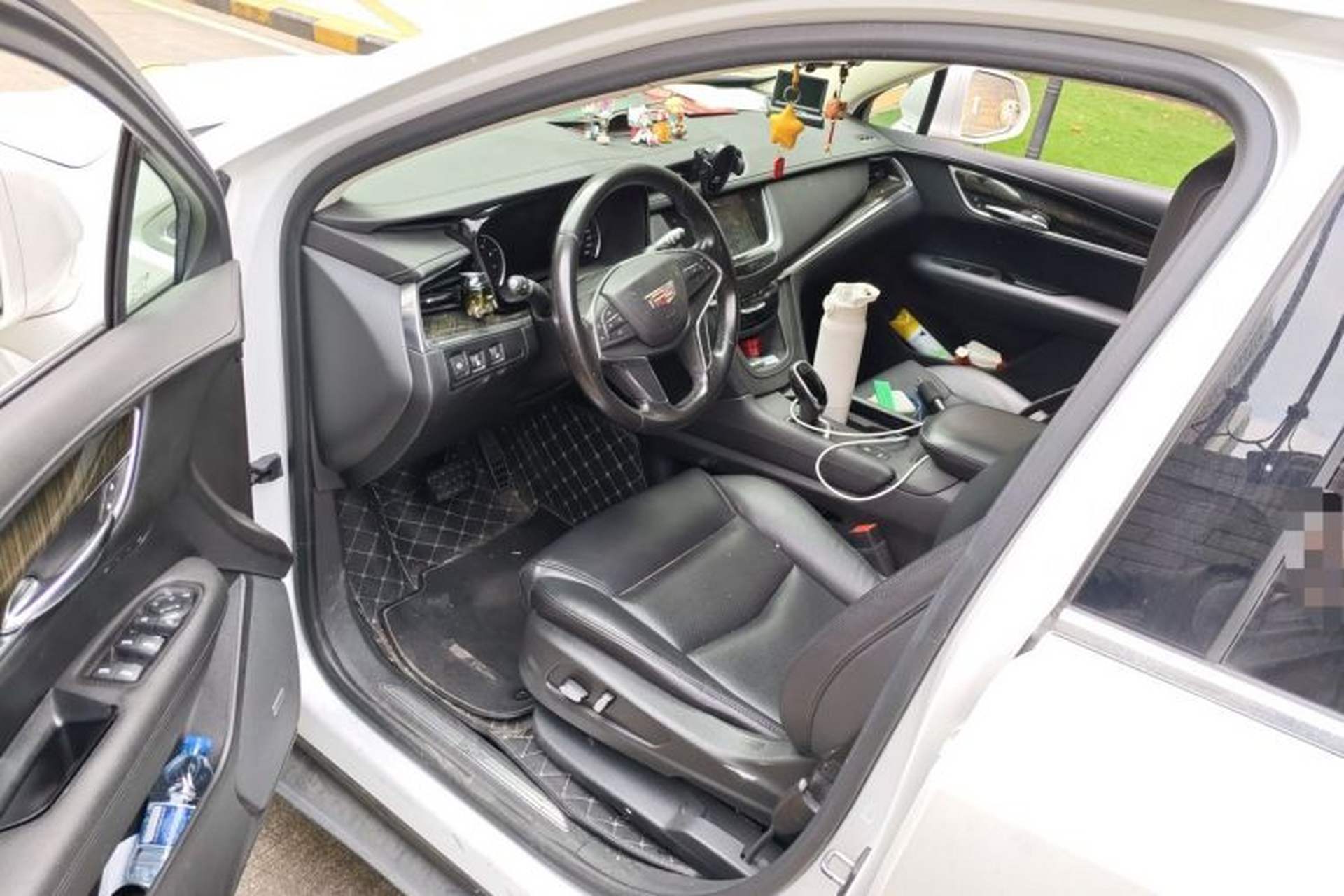 Used Cadillac XT5 2018 25T Luxury Model Driver Seat