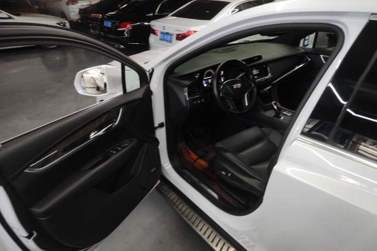 Used Cadillac XT5 2018 28E Four-Wheel Drive Tech Version Driver Seat